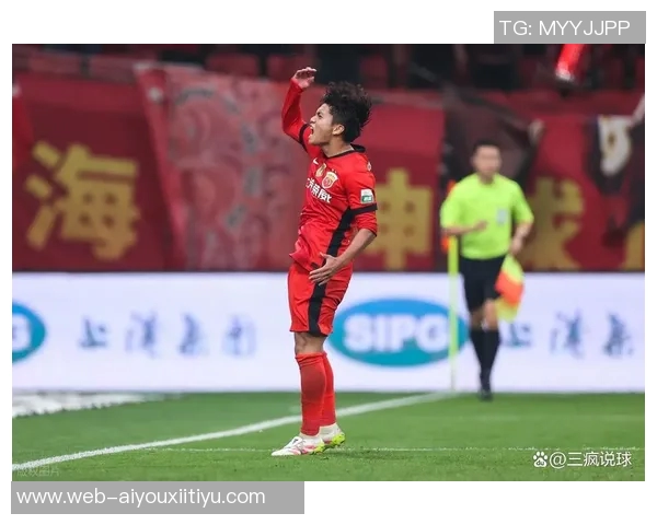 蒯纪闻强势突破三人防线禁区射门遭扑救精彩瞬间回顾